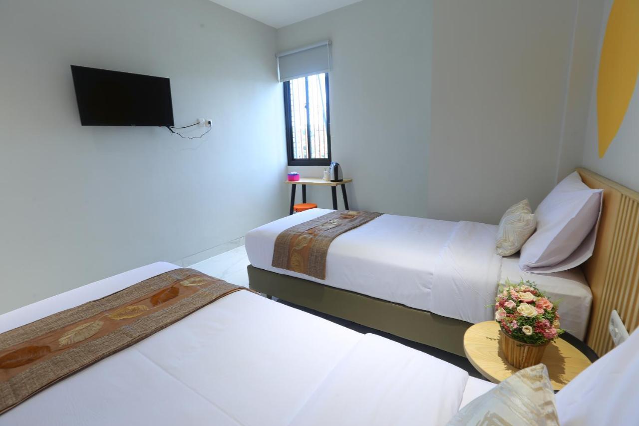 Genio Inn - Mantos Manado Exterior photo